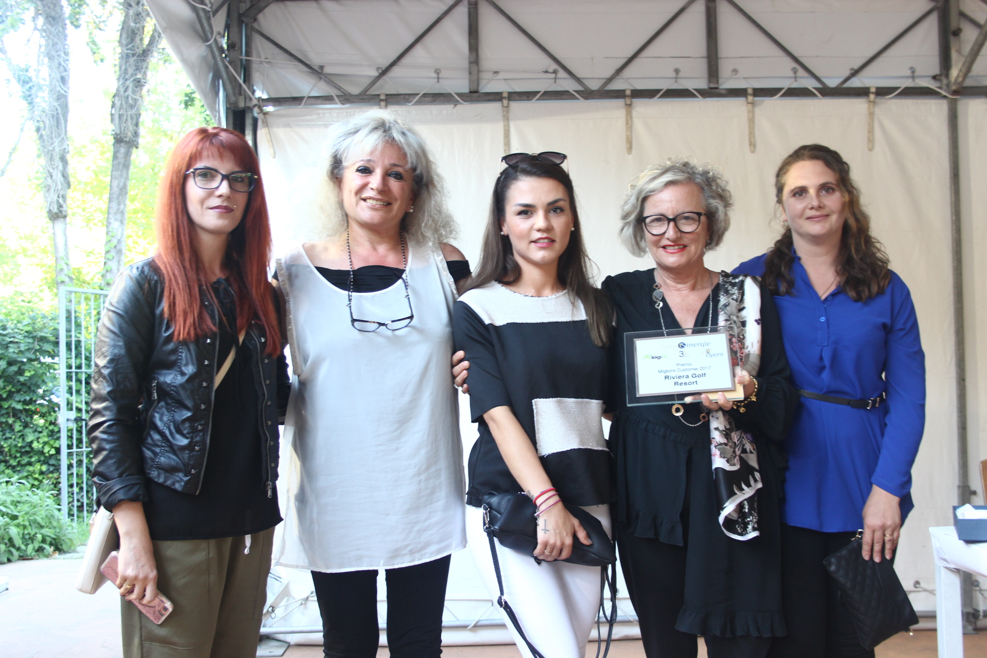Consegnata la targa premio alla squadra pulizie
